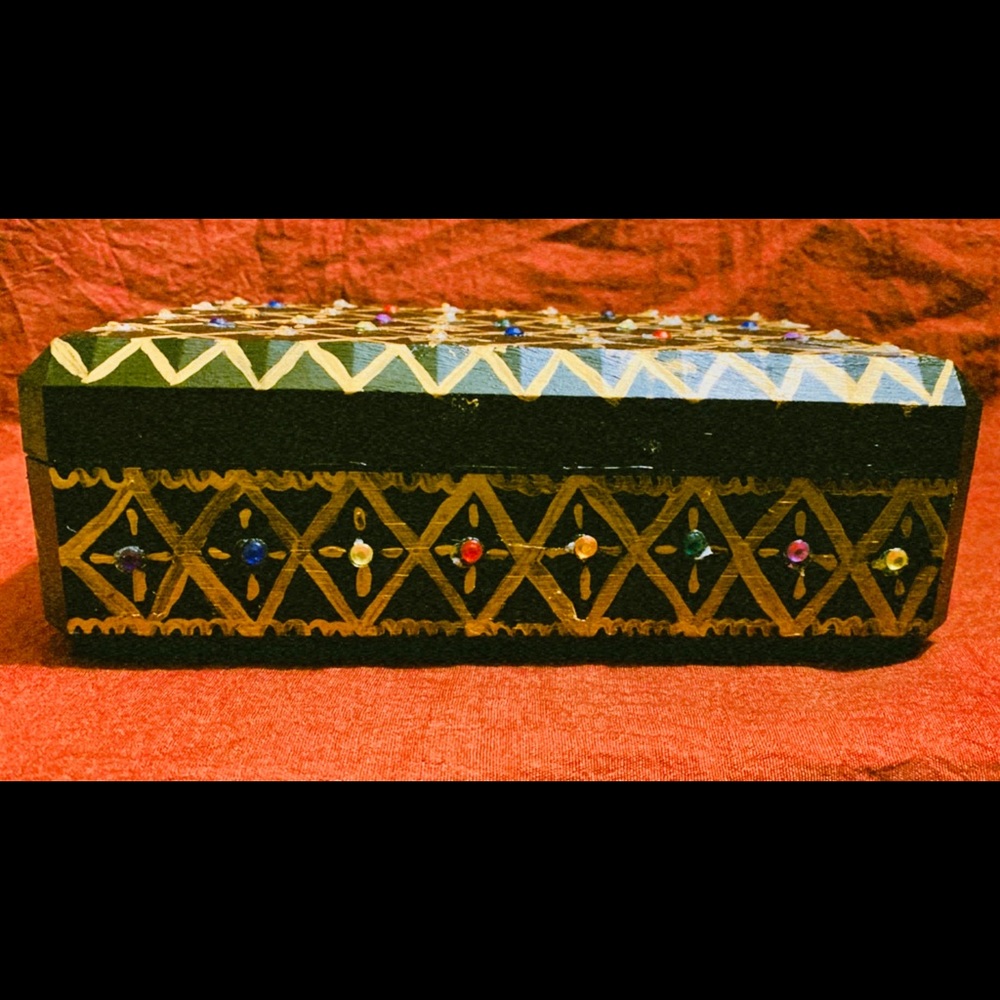 Handcrafted Storage Box - Picture 5 of 9